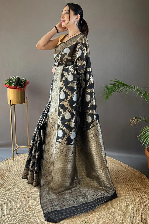 Vasthrlay Banarasi Unstitched Saree