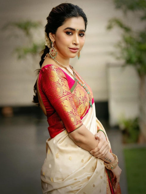 Vasthrlay Saree