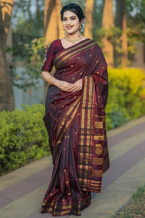 Vasthrlay Kanjivaram Handloom Golden Ethnic Wear