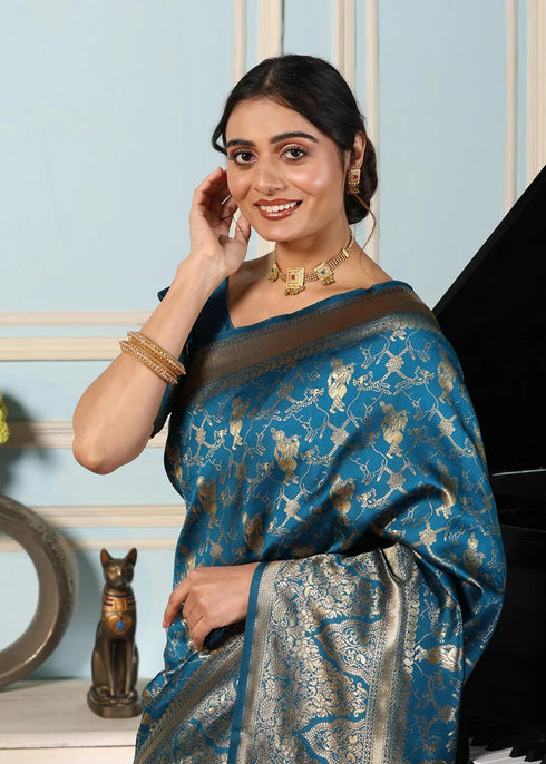 Vasthrlay Traditional Unstitched Saree