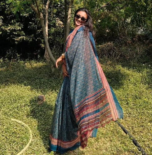 Vasthrlay Elegant Printed Designer Festival