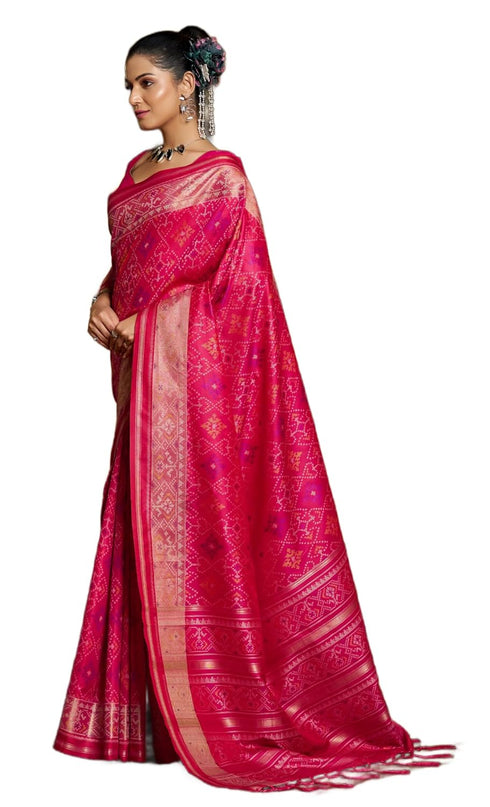 Vasthrlay Exquisite Traditional Intricate Gold Tone Saree
