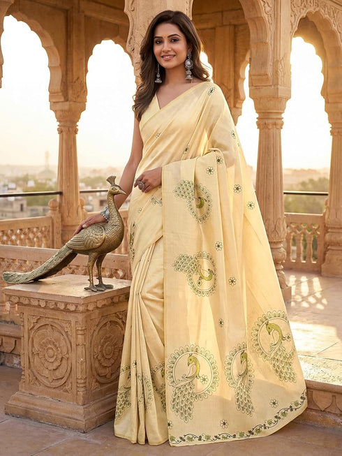 Vasthrlay Printed Coral Saree