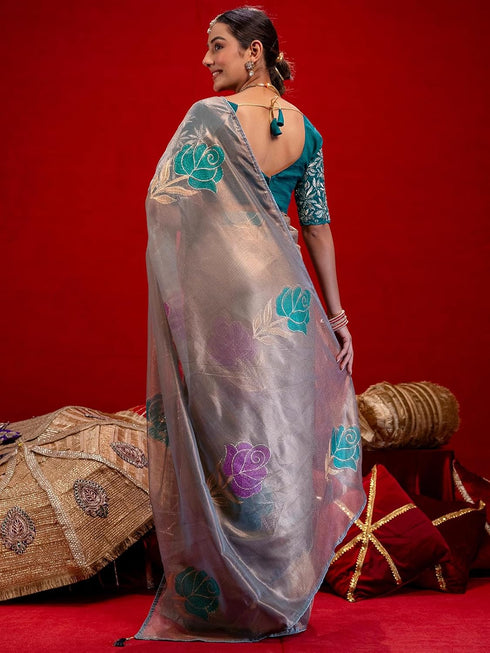 Vasthrlay Shimmer Light Saree