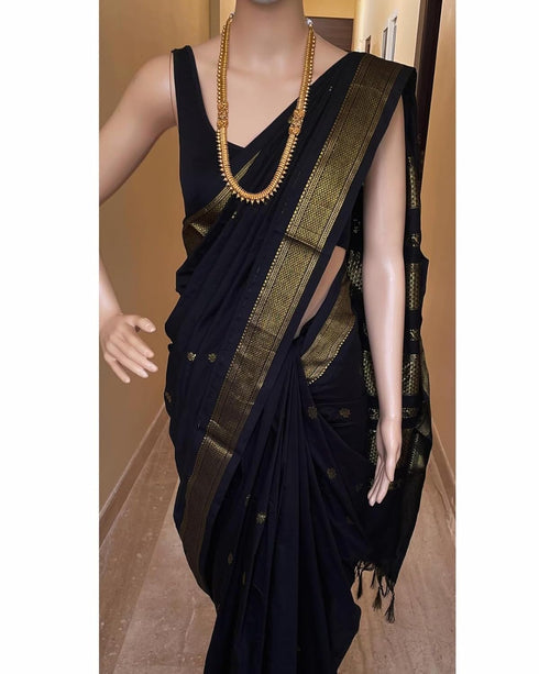 Vasthrlay Traditional Jacquard Elegant Handwoven