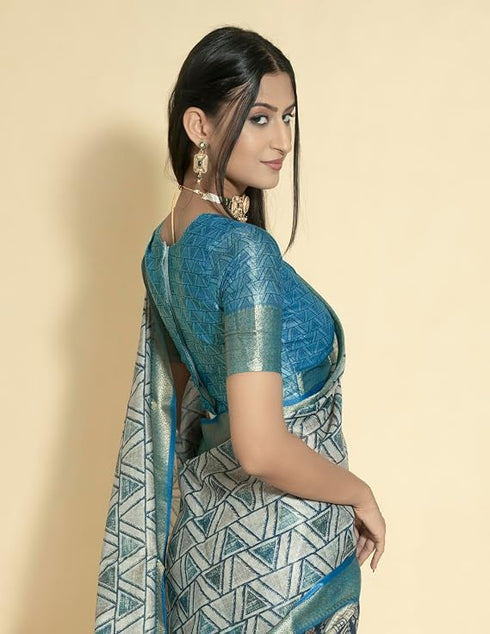 Vasthrlay Silver Grey Geometric Triangle Print Polyester Saree With Muted Gold Zari Border And Teal Blue Ruched Unstitched Blouse Piece