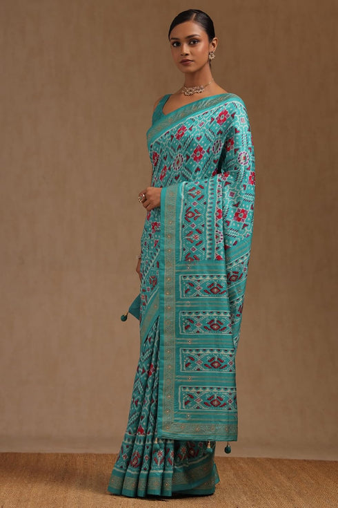Vasthrlay Turquoise Blend Print