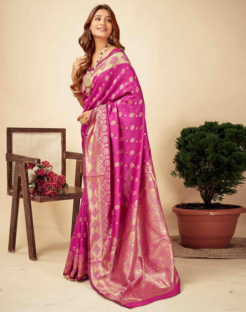 Vasthrlay Gold Banarasi Saree
