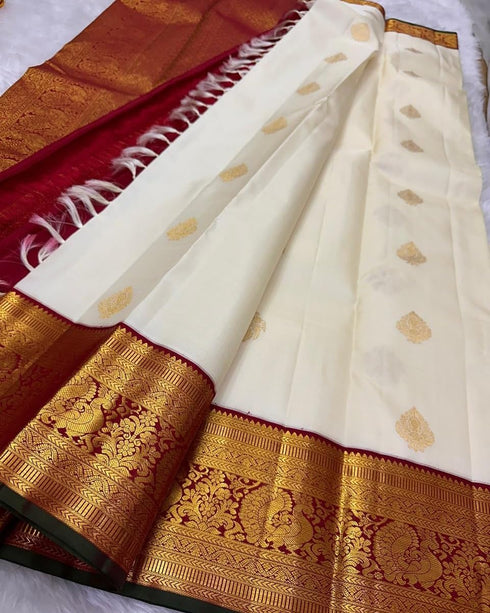 Vasthrlay Traditional Unstitched Saree
