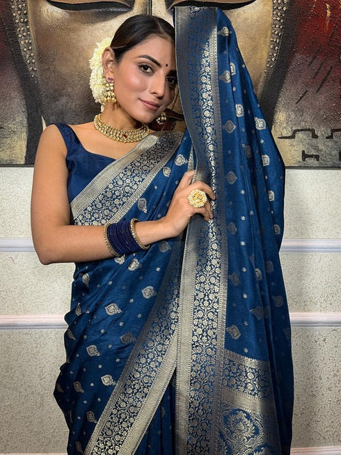 Vasthrlay Traditional Unstitched Saree