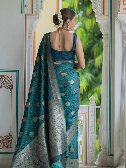 Vasthrlay Saree