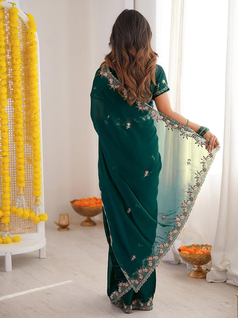 Vasthrlay Printed White Saree