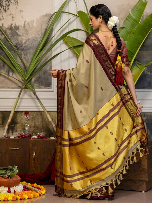 Vasthrlay Special Weaving Unstitched Light Green Saree