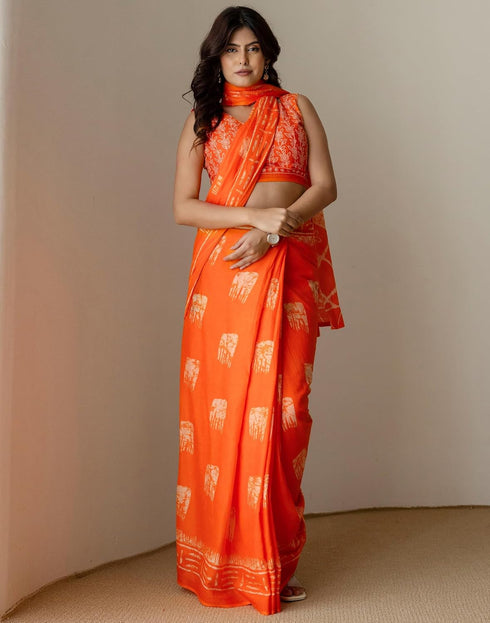 Vasthrlay Womens Cotton Printed Green Saree