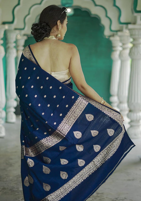 Vasthrlay Peach Banarasi Kanchipuram Ethnic Wear