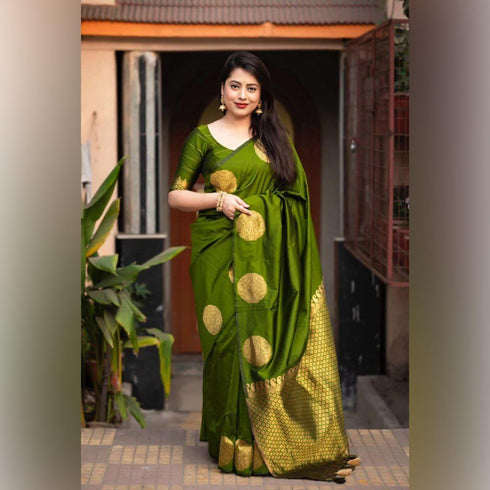 Vasthrlay Banarasi Unstitched Saree