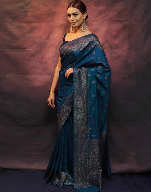 Vasthrlay Banarasi Kanjivaram Unstitched Teal Saree