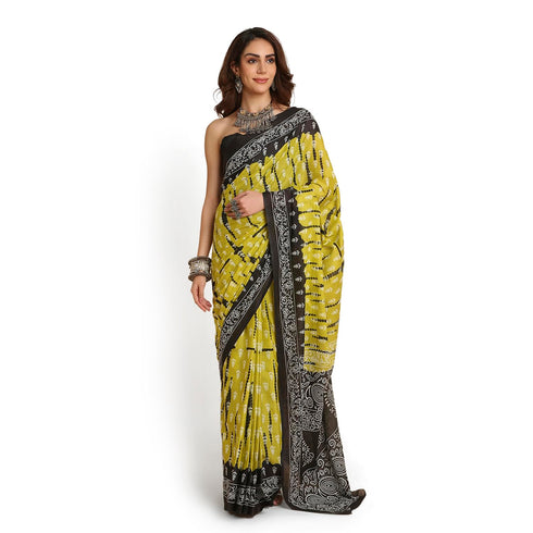 Vasthrlay Lightweight Breathable Traditional Printed Saree