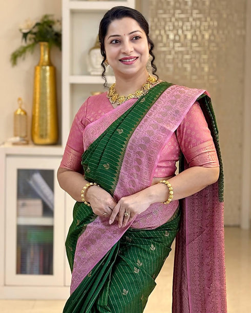 Vasthrlay Magenta Traditional Saree