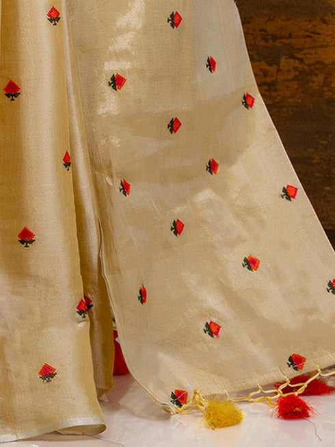 Vasthrlay Printed Off White1 White Saree