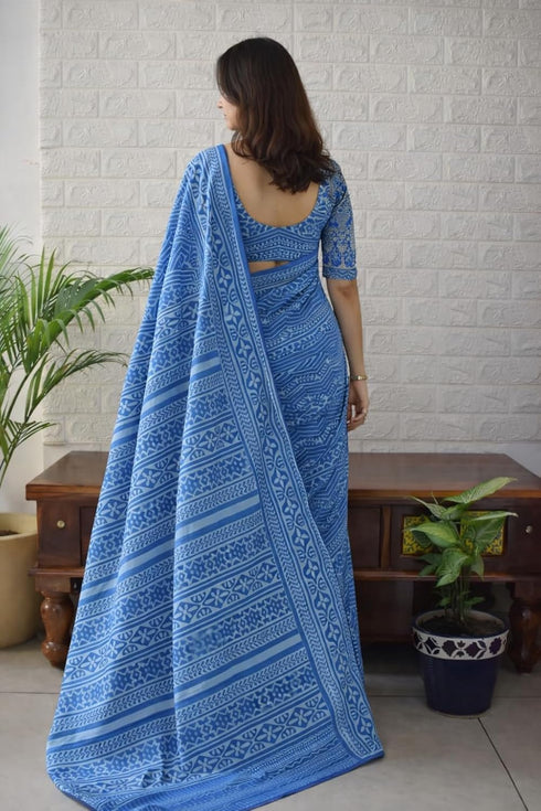 Vasthrlay Geometric Printed Lightweight