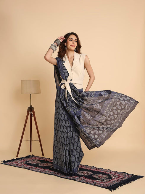 Vasthrlay Lightweight Breathable Traditional Printed Saree