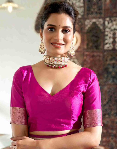 Vasthrlay Banarasi Traditional Unstitched Saree