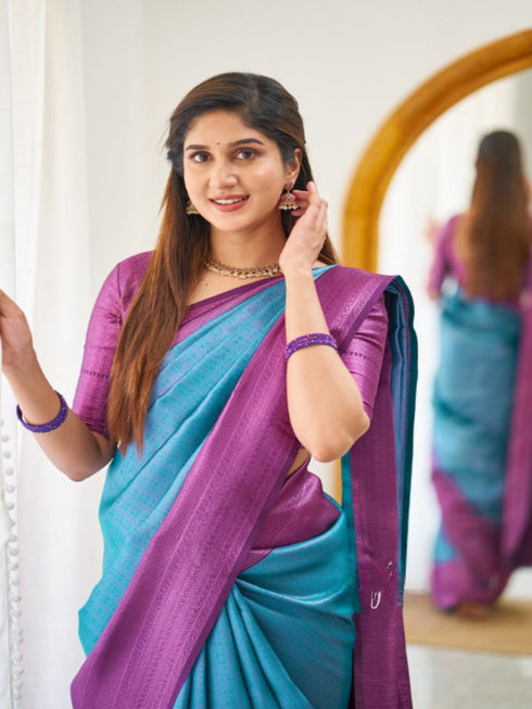 Vasthrlay Banarasi Saree