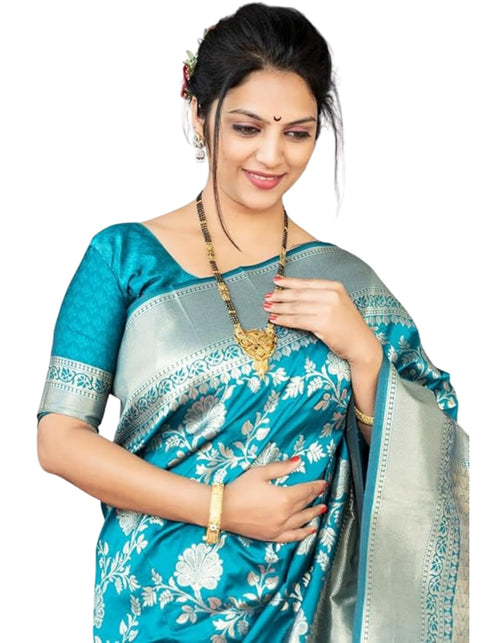 Vasthrlay Traditional Unstitched Saree