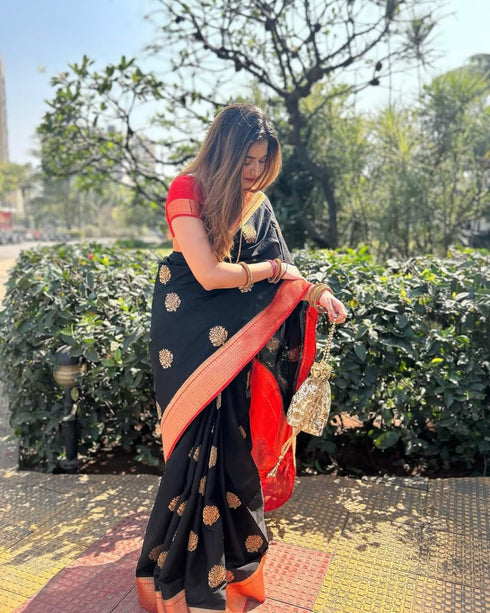 Vasthrlay Kanjivaram Saree