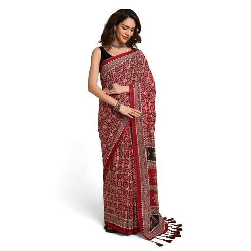 Vasthrlay Lightweight Breathable Traditional Printed Saree