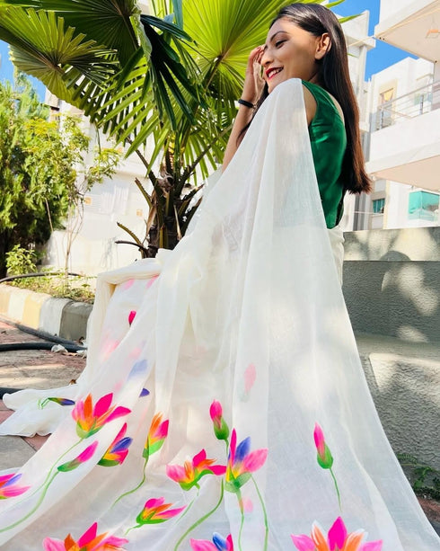 Vasthrlay Off White Multicolor Breathable Traditional
