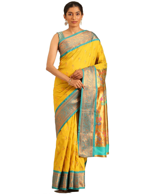 Vasthrlay Pheshwai Bottle Saree