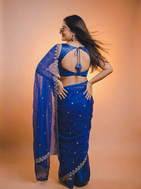 Vasthrlay Traditional Unstitched Saree