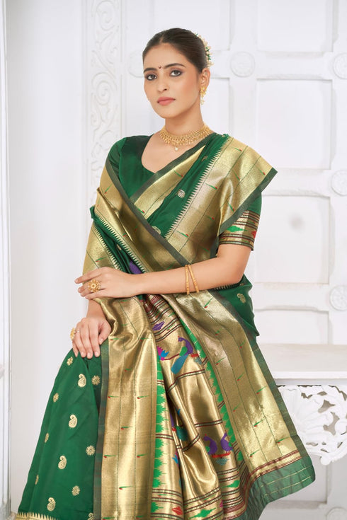 Vasthrlay Paithani Saree