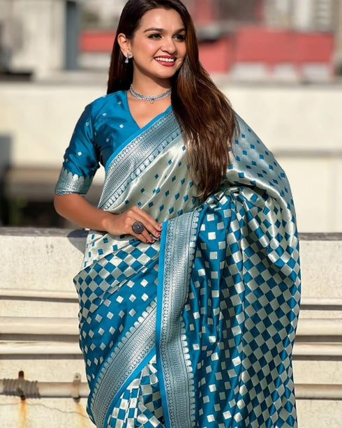 Vasthrlay Kanjivaram Saree