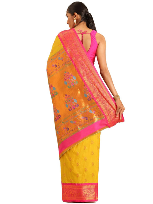 Vasthrlay Pheshwai Bottle Saree