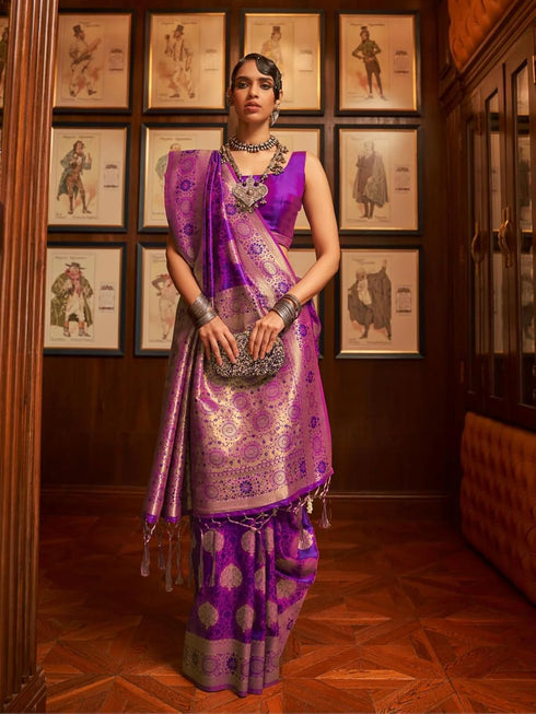 Vasthrlay Exquisite Traditional Intricate Gold Tone Saree