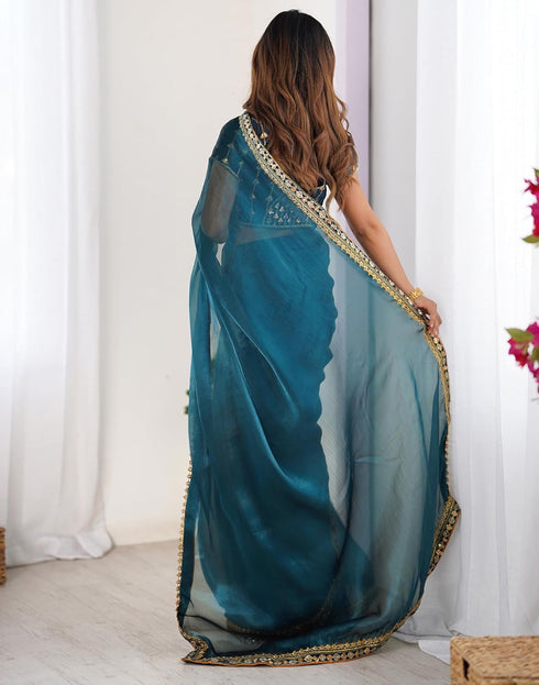 Vasthrlay Shimmer Chiffon Unstitched Maroon Saree