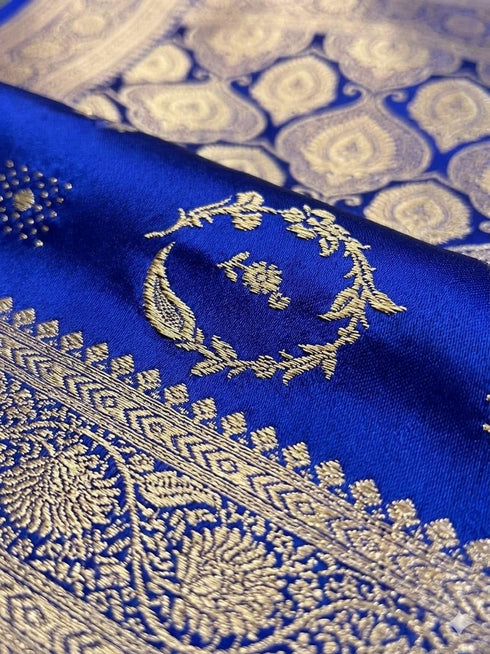 Vasthrlay Banarasi All Butti Weaving