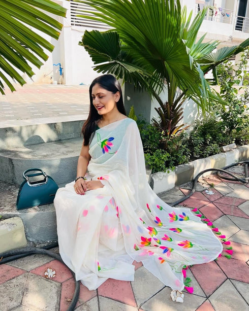 Vasthrlay Off White Multicolor Breathable Traditional