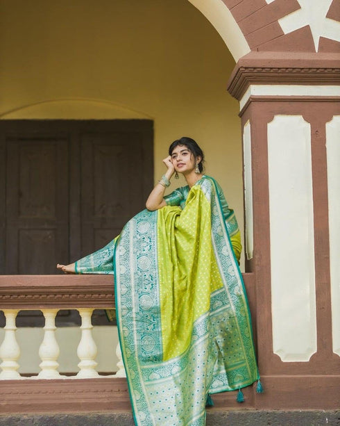 Vasthrlay Kanjivaram Saree