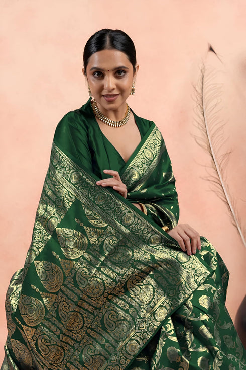Vasthrlay Banarasi Woven Saree