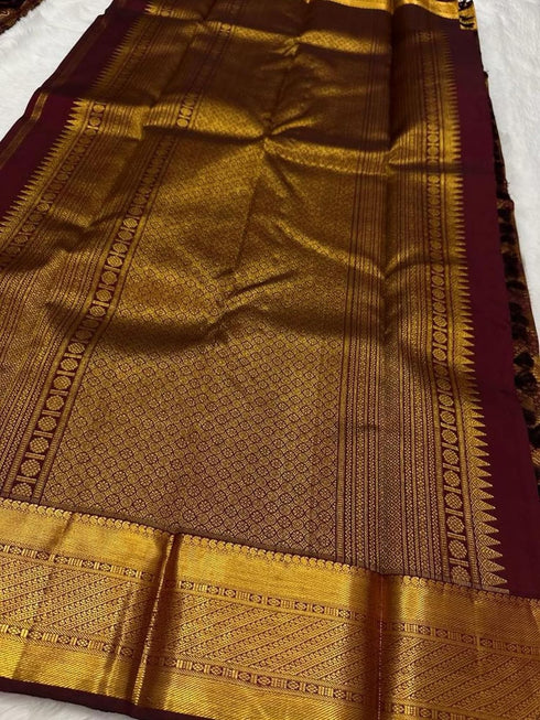 Vasthrlay Banarasi Unstitched Saree