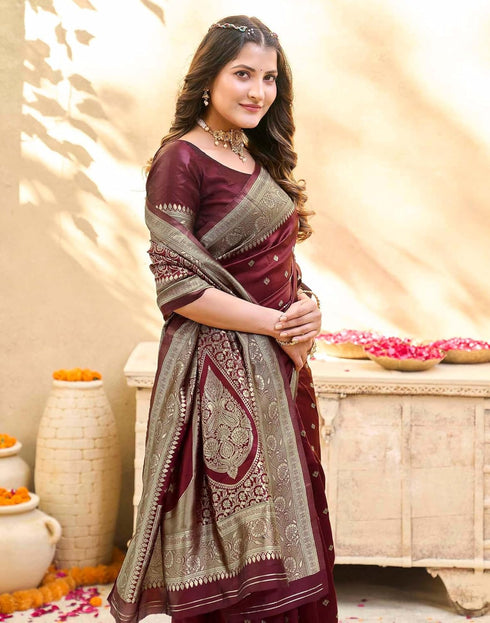 Vasthrlay Womens Weaving Unstitched Cream Saree