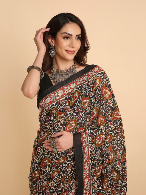 Vasthrlay Lightweight Breathable Traditional Printed Saree