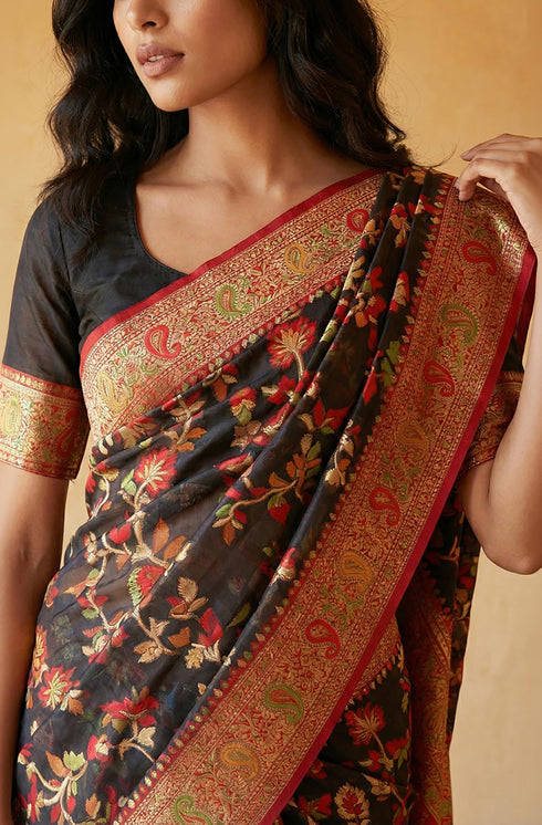 Vasthrlay Unstitched Saree