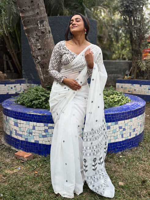 Vasthrlay Minimal Designer Lightweight Ethnic