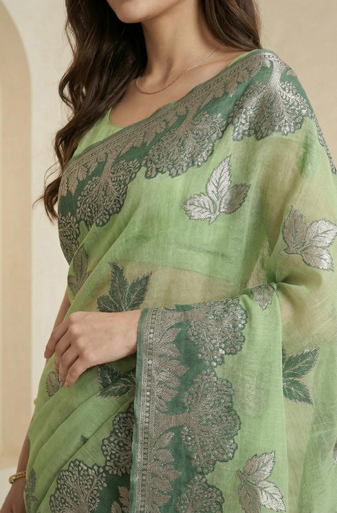 Vasthrlay Jacquard Floral Saree