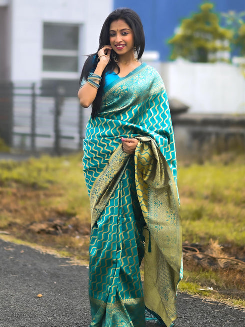 Vasthrlay Saree